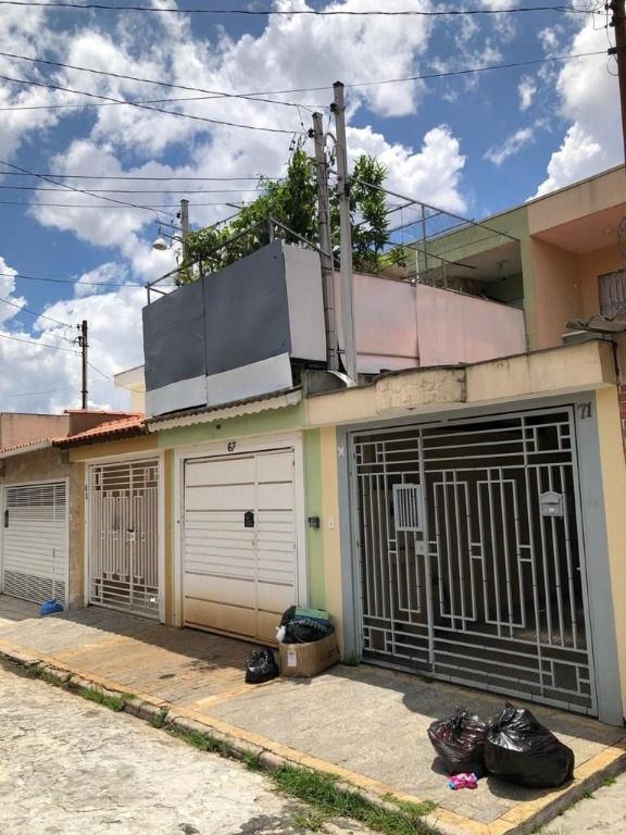 Sobrado à venda com 3 quartos, 149m² - Foto 1