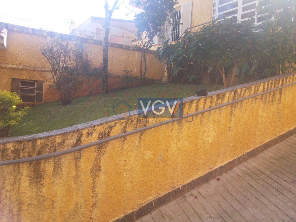 Casa à venda com 2 quartos, 168m² - Foto 9