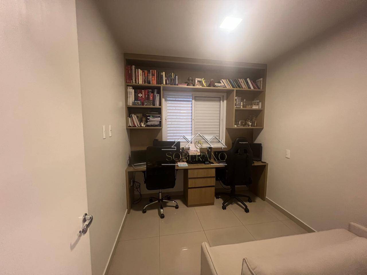 Apartamento à venda com 2 quartos, 75m² - Foto 15