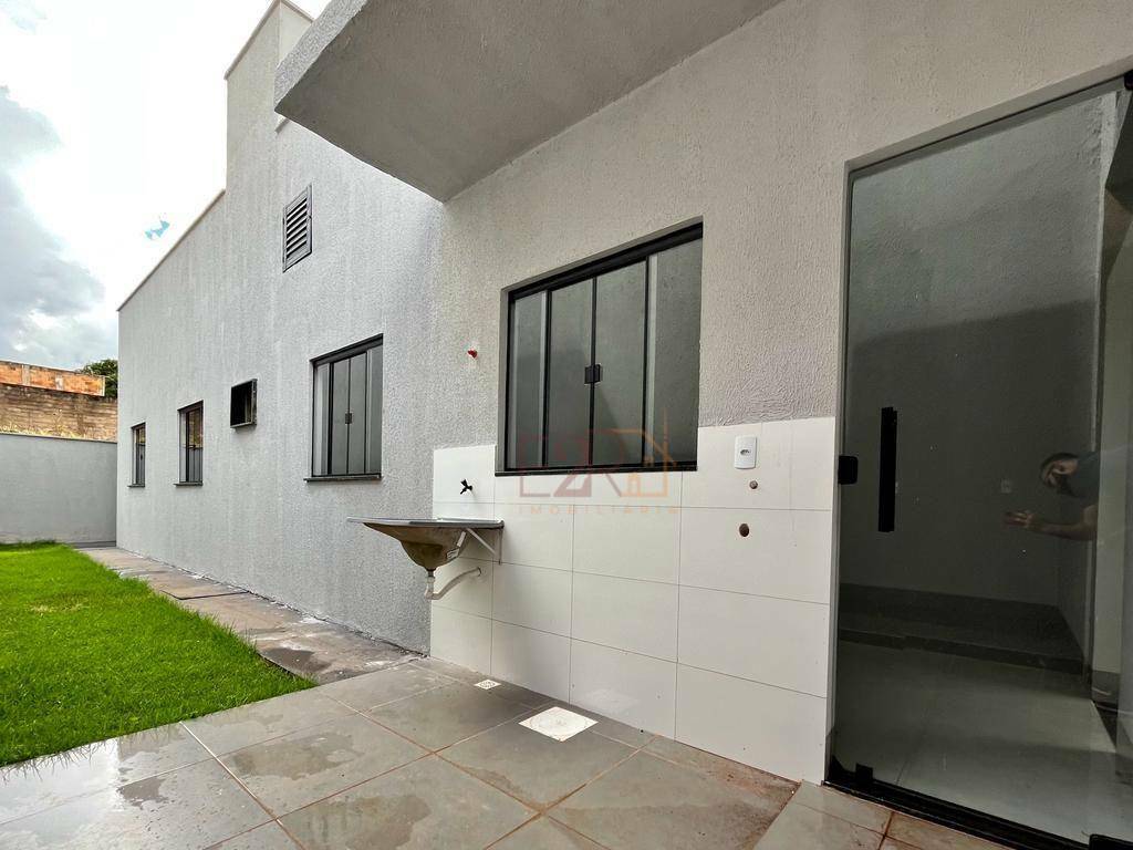 Casa à venda com 3 quartos, 87m² - Foto 11