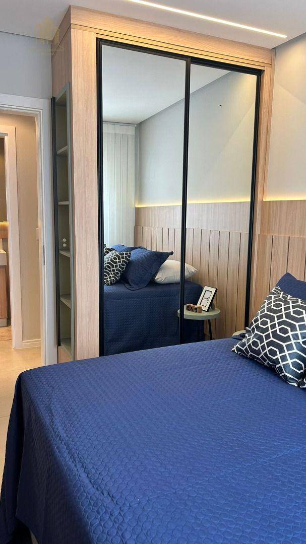 Apartamento à venda com 2 quartos, 66m² - Foto 12