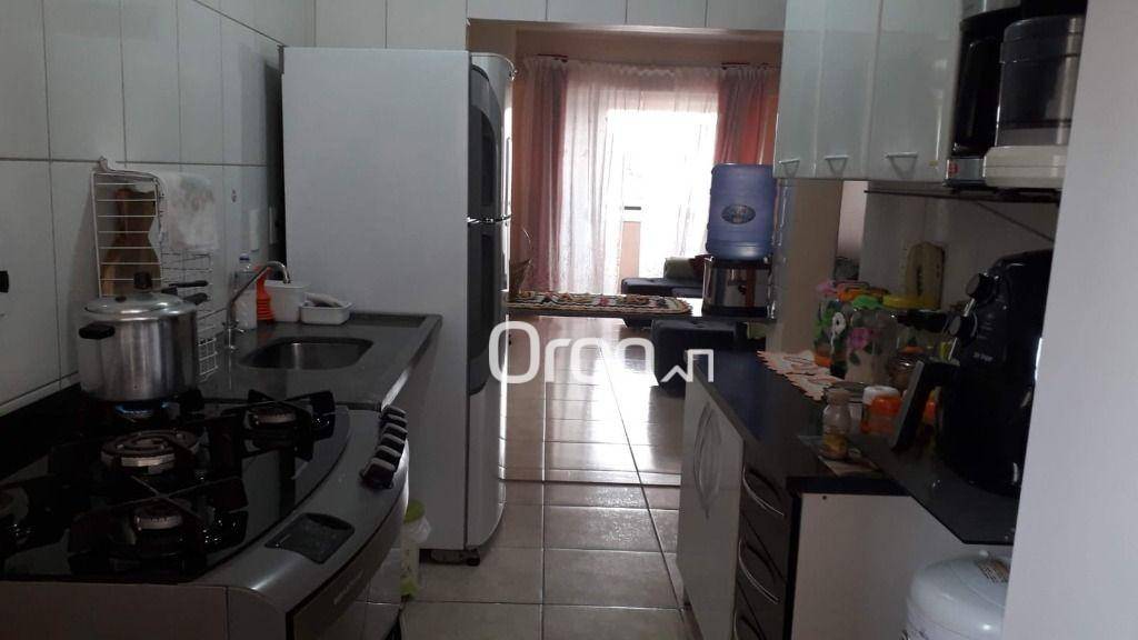 Apartamento à venda com 3 quartos, 78m² - Foto 2