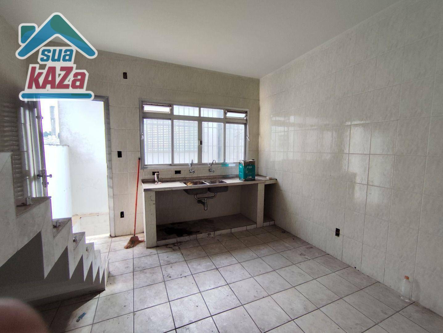 Casa à venda com 6 quartos, 230m² - Foto 17