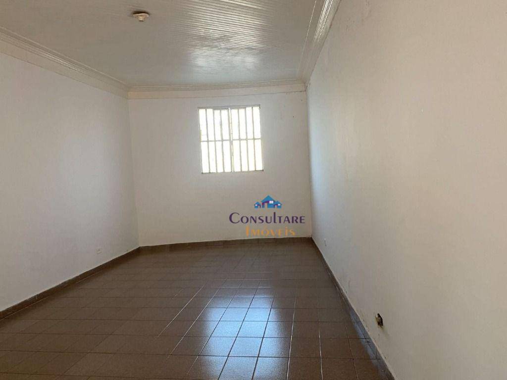 Casa à venda com 1 quarto, 400m² - Foto 2