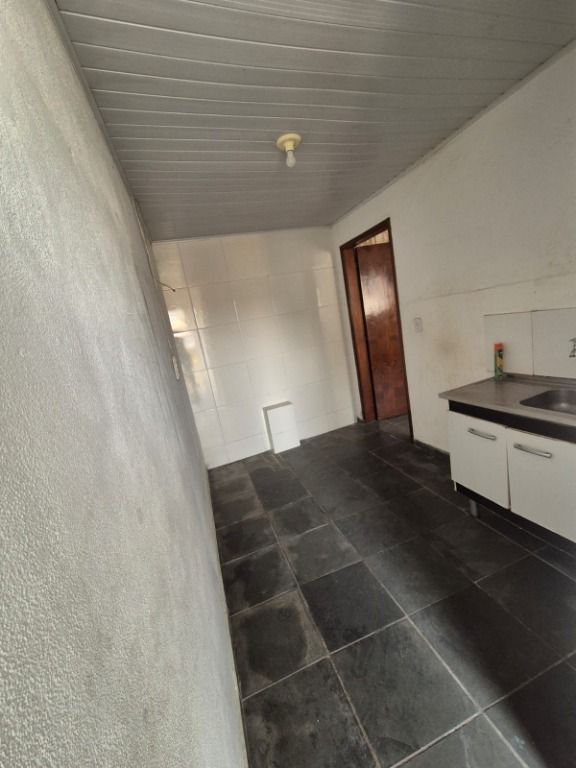 Casa à venda com 1 quarto, 100m² - Foto 5