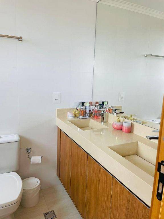 Apartamento à venda com 3 quartos, 158m² - Foto 13