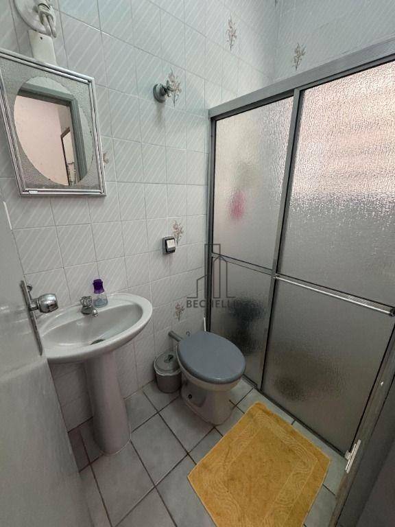 Casa para alugar com 2 quartos, 143m² - Foto 9