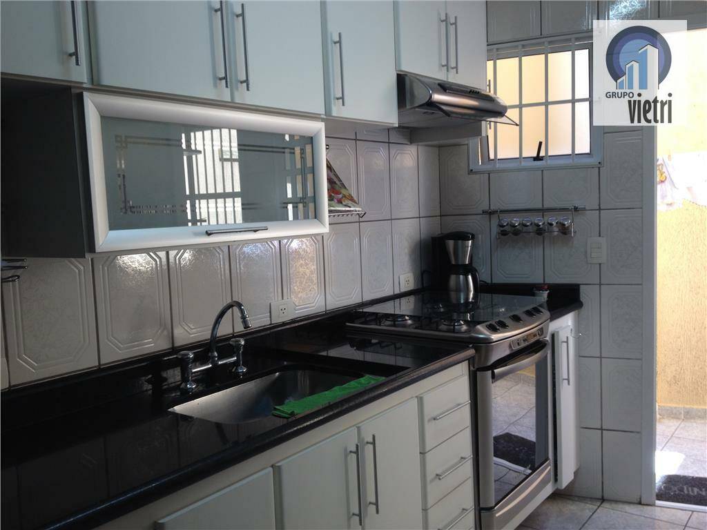 Sobrado à venda com 3 quartos, 240m² - Foto 17