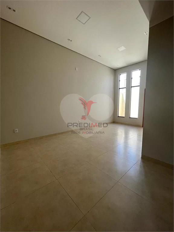 Casa à venda com 3 quartos, 128m² - Foto 2