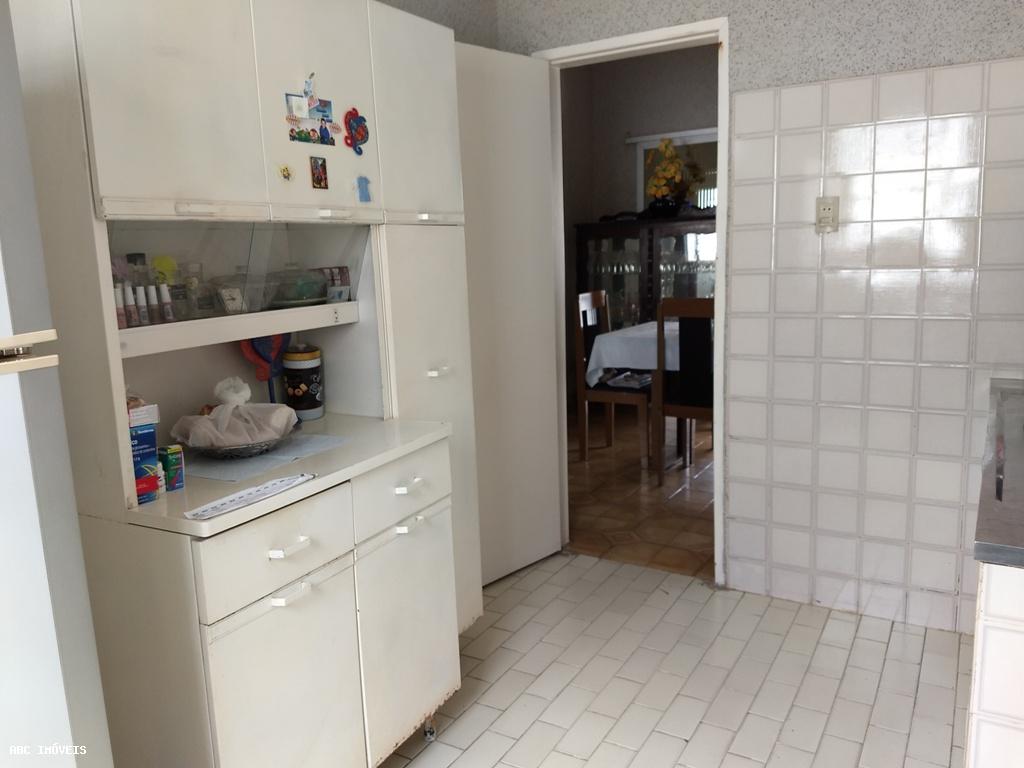 Casa à venda com 4 quartos, 350m² - Foto 13