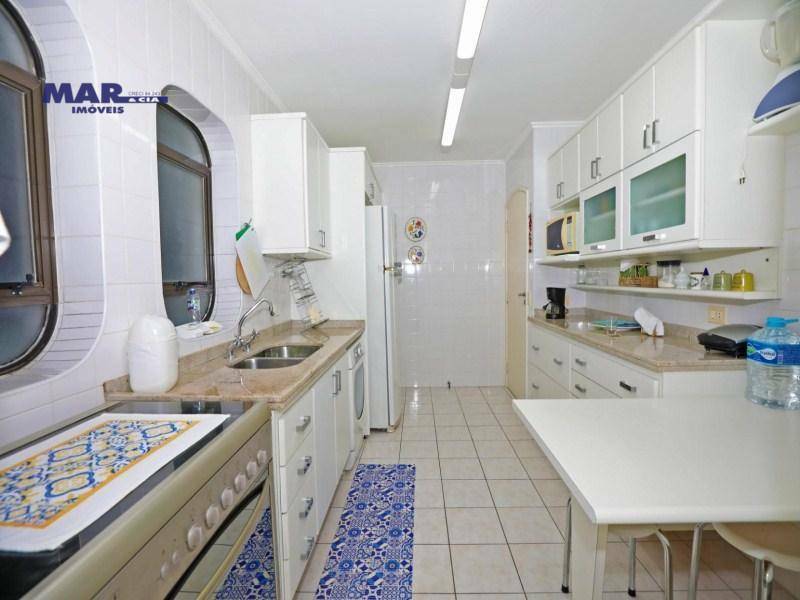 Apartamento à venda com 3 quartos, 220m² - Foto 17