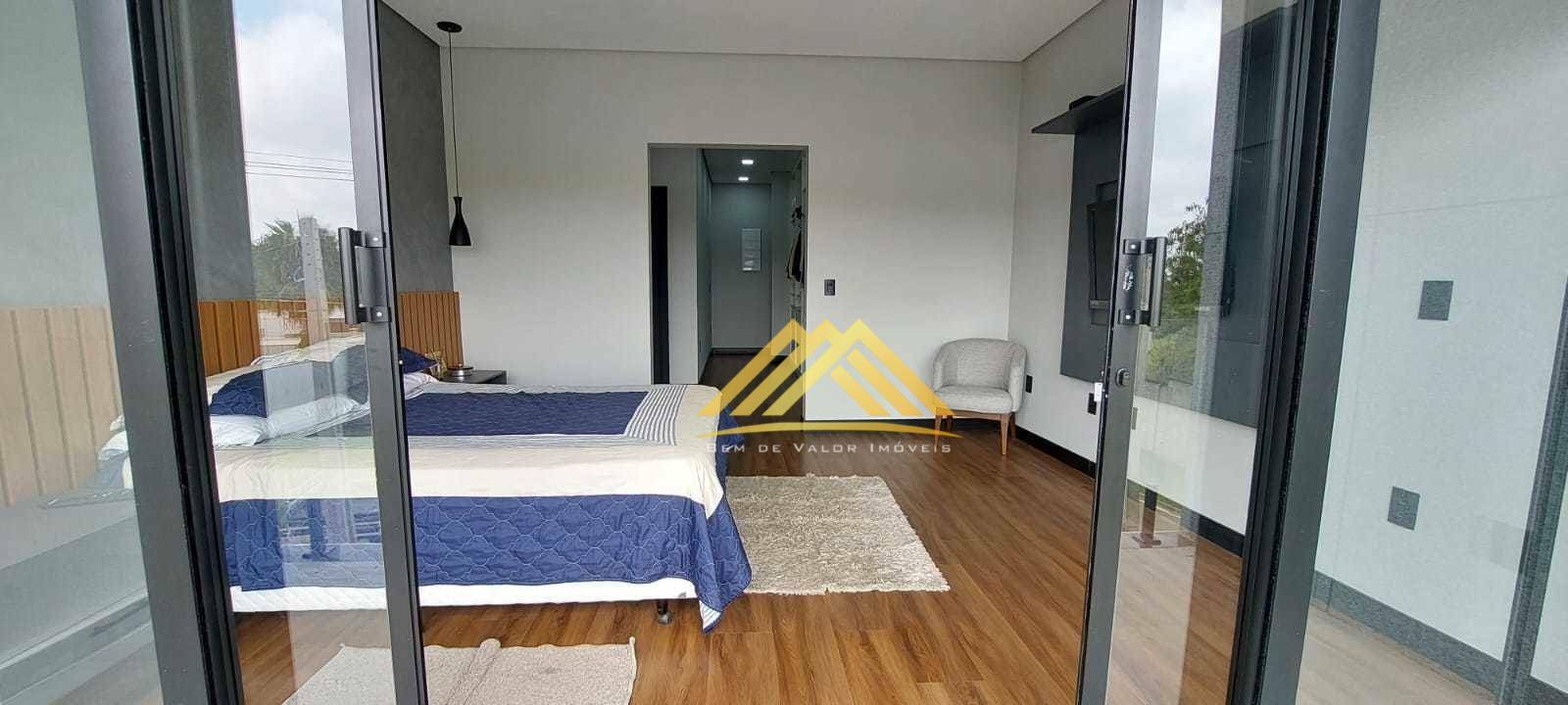 Casa à venda com 4 quartos, 290m² - Foto 21