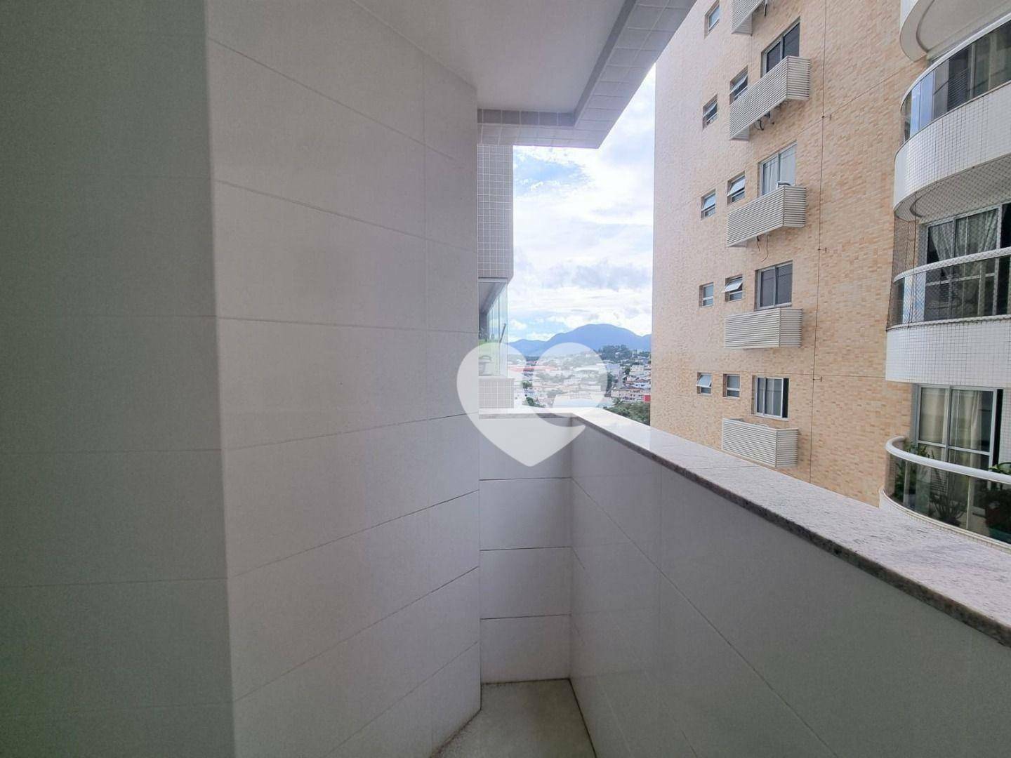 Apartamento à venda com 3 quartos, 113m² - Foto 12