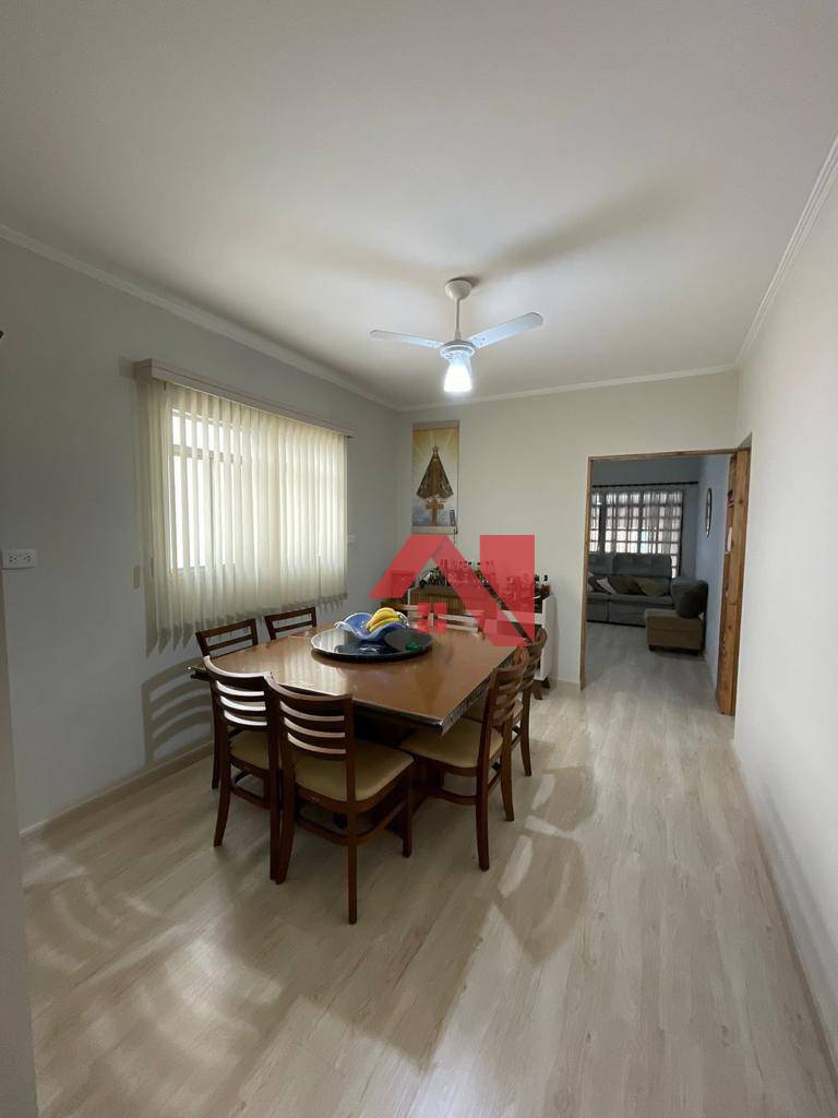 Casa à venda com 3 quartos, 197m² - Foto 12