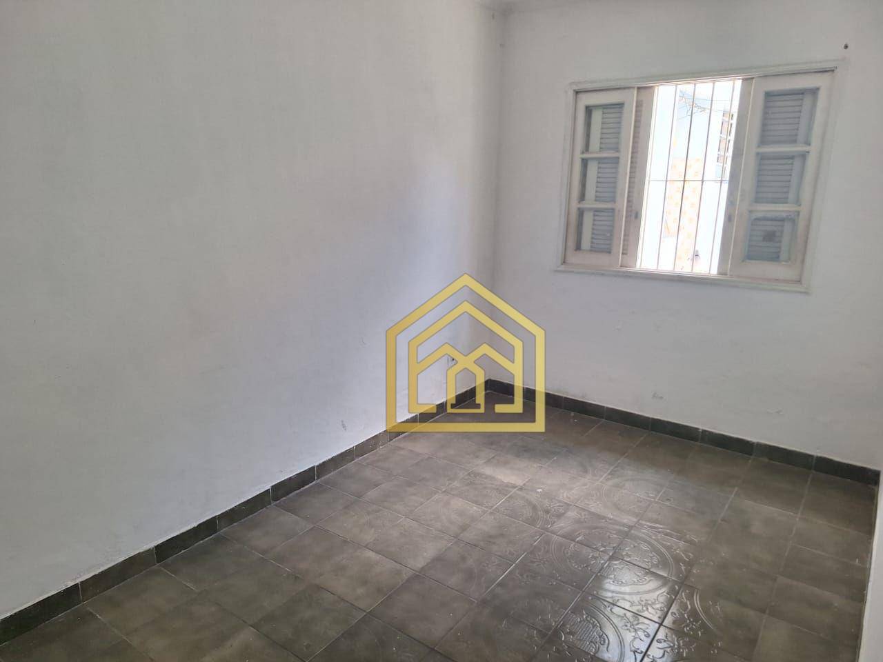 Casa à venda com 3 quartos, 220m² - Foto 14