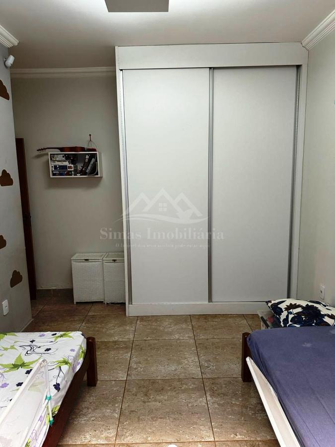 Casa à venda com 3 quartos, 230m² - Foto 14