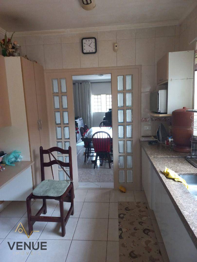 Sobrado à venda com 4 quartos, 227M2 - Foto 22