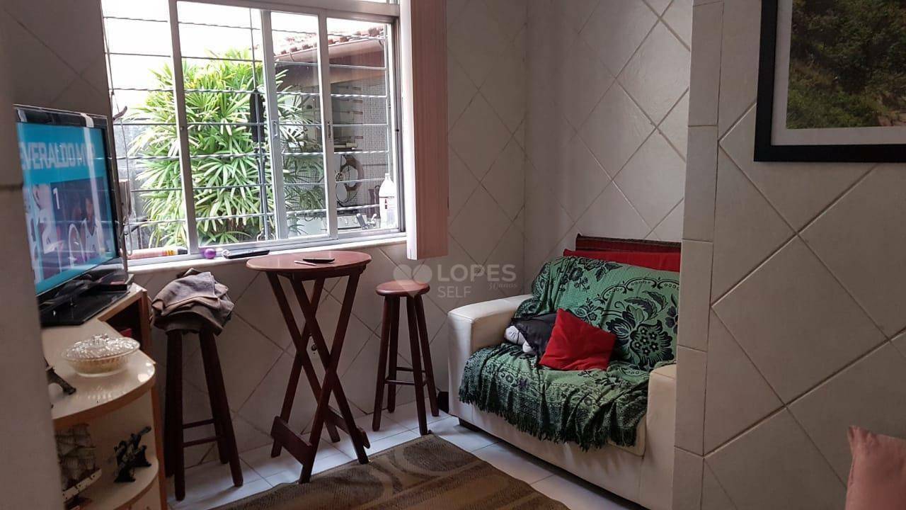 Casa à venda com 4 quartos, 187m² - Foto 4