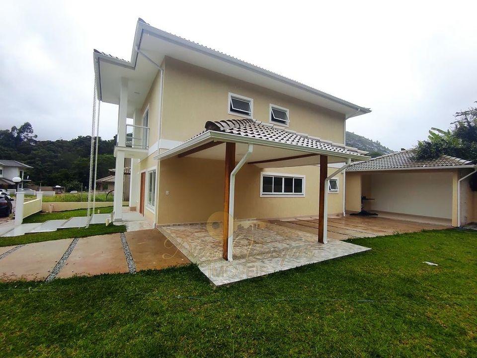 Casa de Condomínio à venda com 4 quartos, 240m² - Foto 1