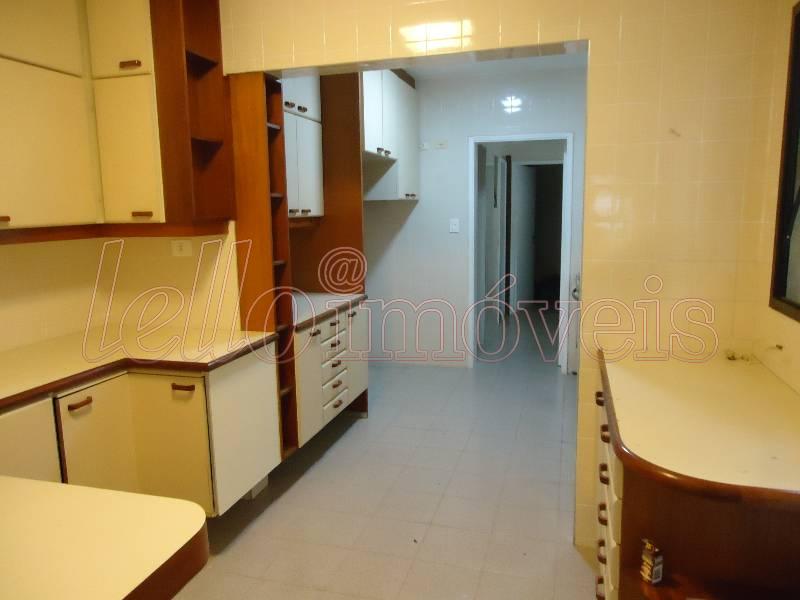 Apartamento para alugar com 3 quartos, 160m² - Foto 22