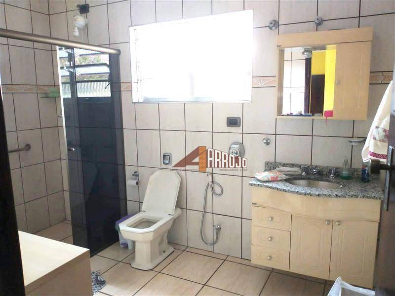 Sobrado à venda com 3 quartos, 218m² - Foto 9