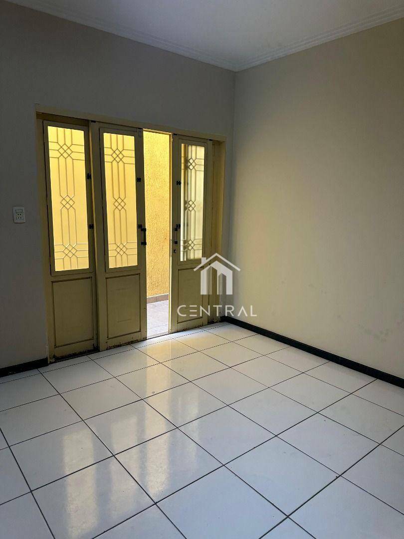 Sobrado à venda com 3 quartos, 195m² - Foto 8