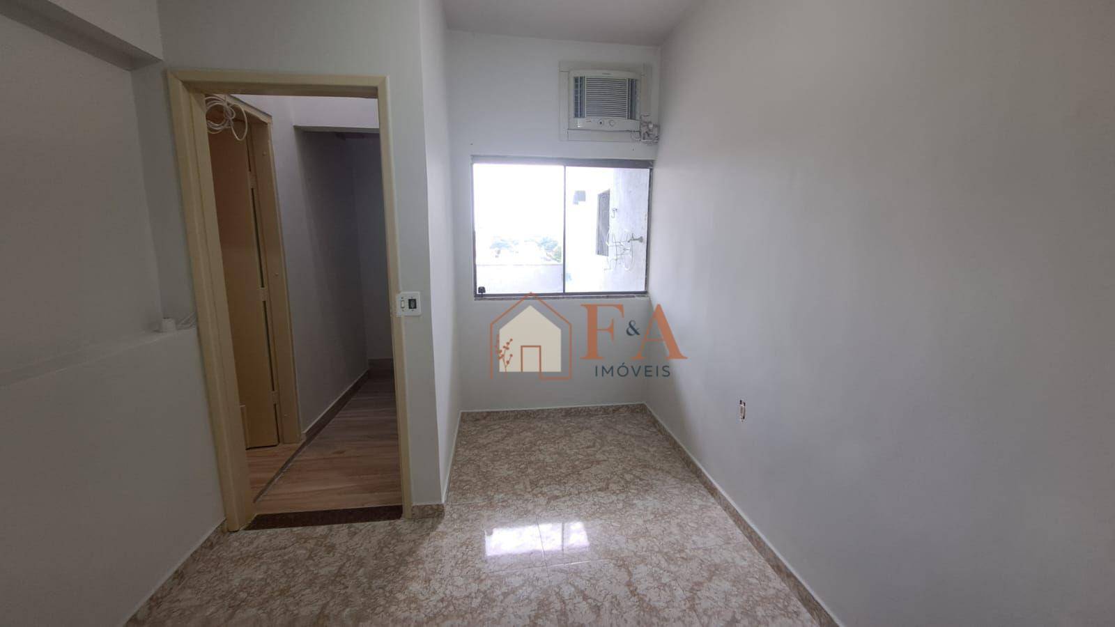 Casa à venda com 2 quartos, 180m² - Foto 20