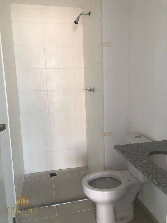 Apartamento à venda com 2 quartos, 42m² - Foto 17