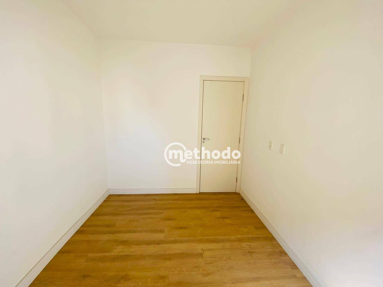 Apartamento à venda com 2 quartos, 67m² - Foto 4