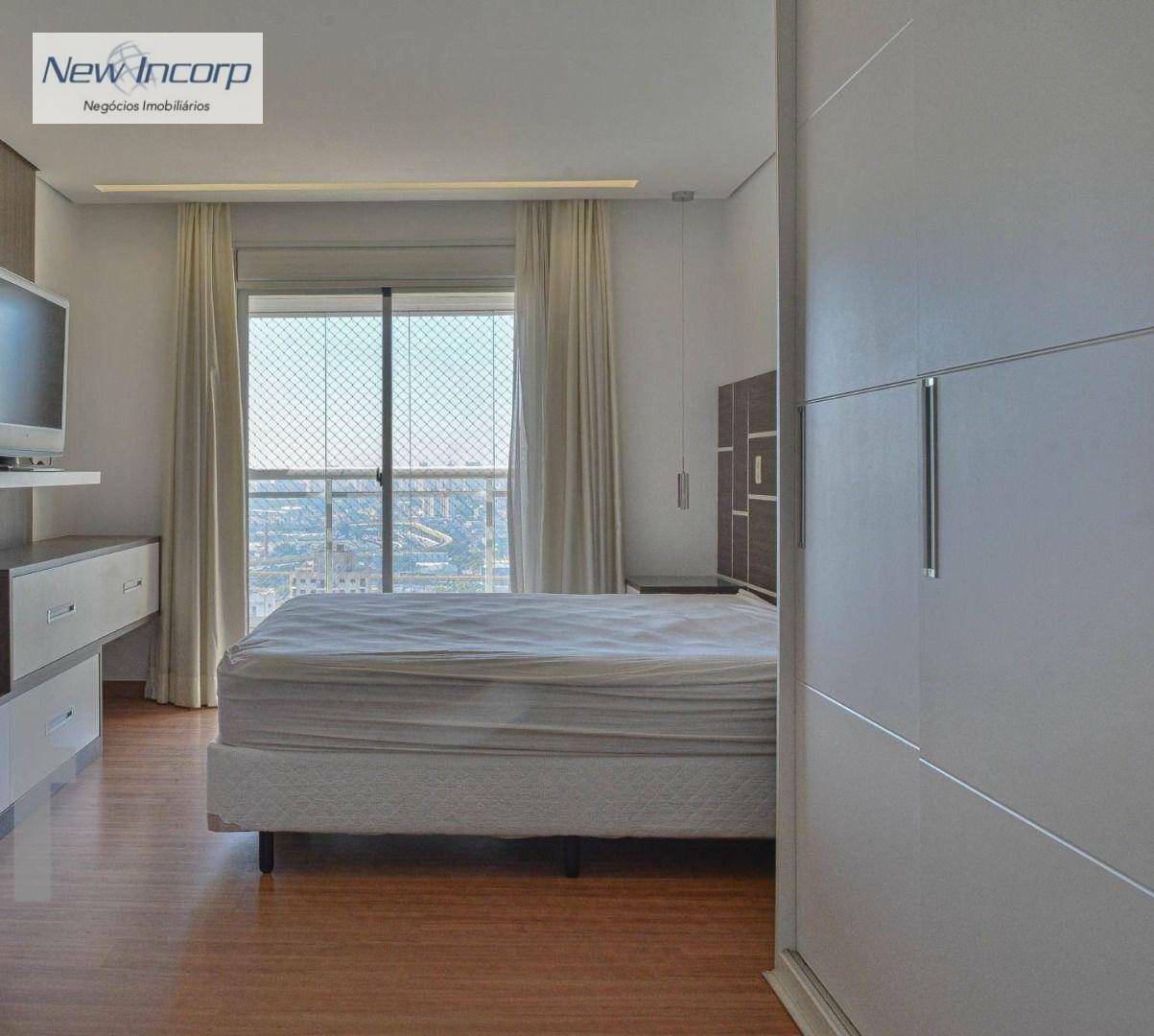 Apartamento à venda com 3 quartos, 237m² - Foto 30