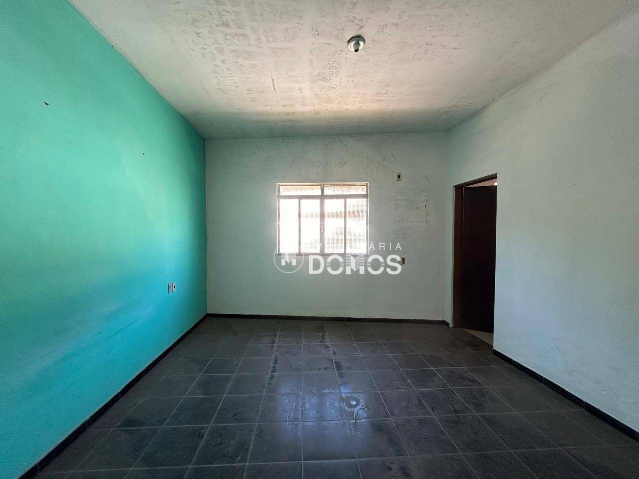 Casa à venda com 6 quartos, 230m² - Foto 17