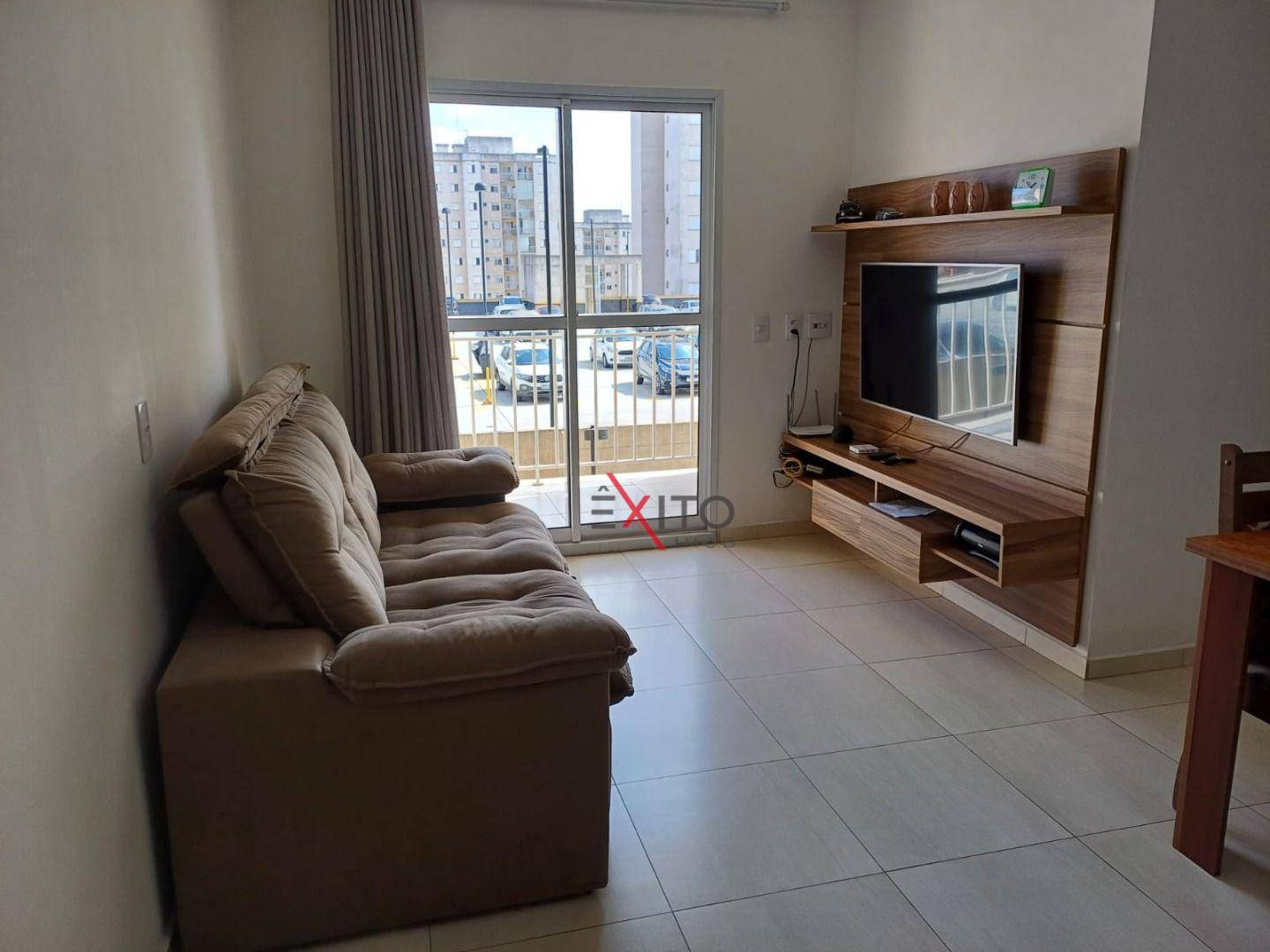 Apartamento à venda com 3 quartos, 71m² - Foto 2