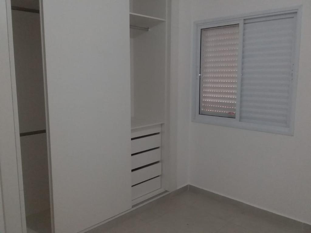 Apartamento para alugar com 2 quartos, 1m² - Foto 10