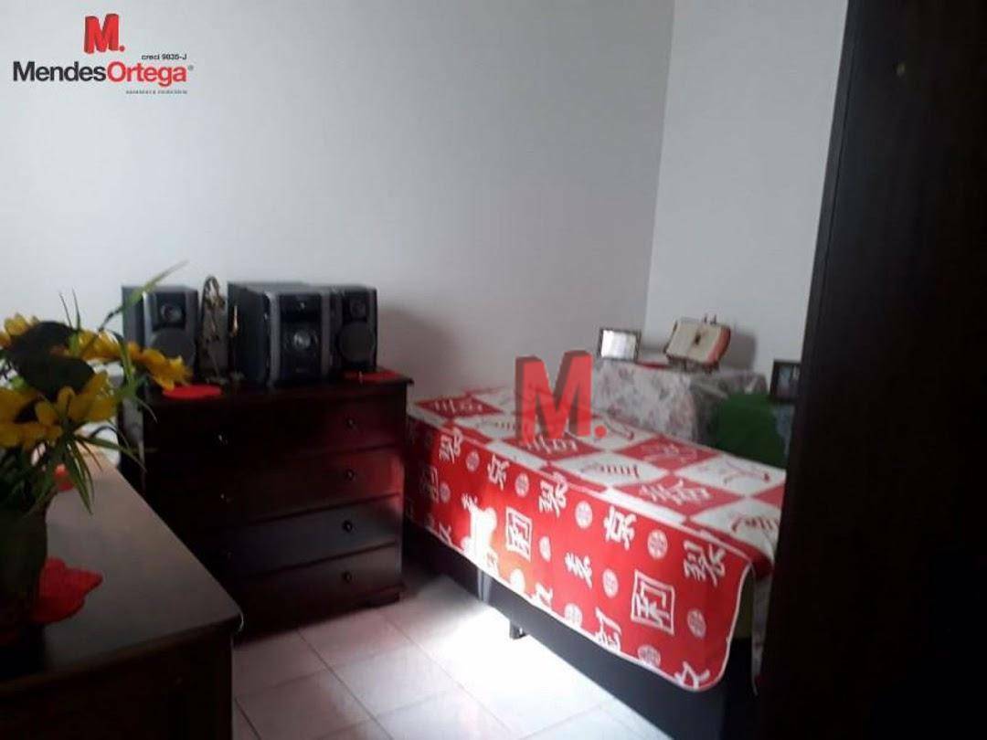 Casa à venda com 5 quartos, 166m² - Foto 8