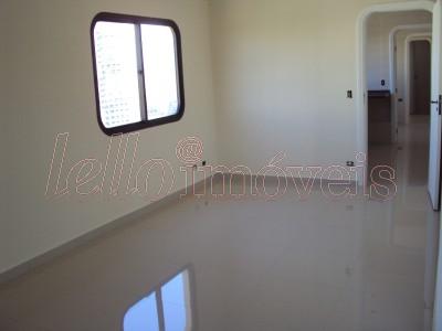 Apartamento para alugar com 3 quartos, 160m² - Foto 2