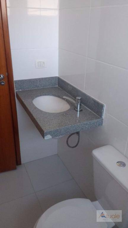 Apartamento à venda com 2 quartos, 70m² - Foto 11