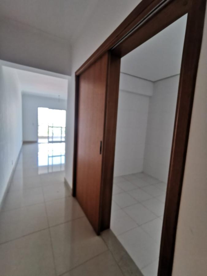 Apartamento à venda com 3 quartos, 120m² - Foto 3