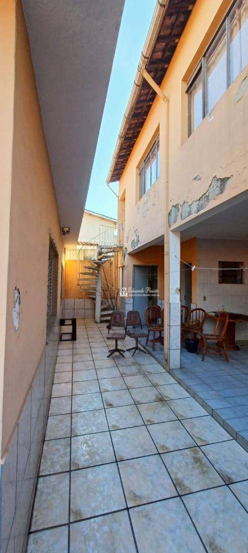 Casa à venda com 3 quartos, 250m² - Foto 26