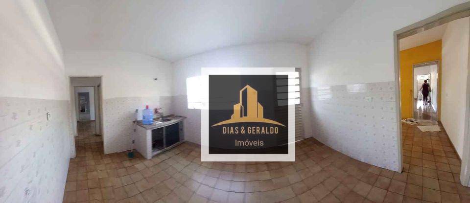 Casa à venda com 2 quartos, 165m² - Foto 4