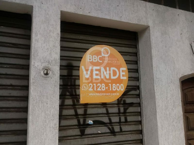 Sobrado à venda com 3 quartos, 900m² - Foto 2