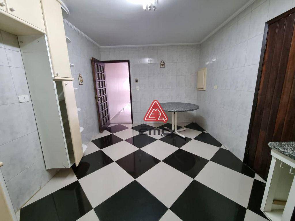 Sobrado à venda com 3 quartos, 140m² - Foto 2