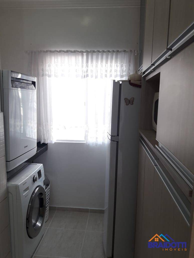 Apartamento à venda com 3 quartos, 60m² - Foto 3