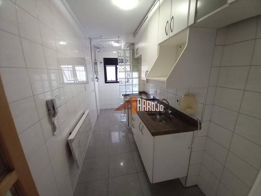 Apartamento à venda com 3 quartos, 70m² - Foto 29