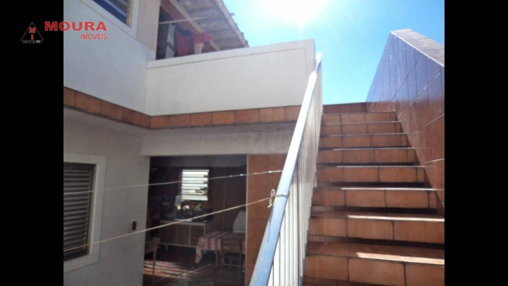 Sobrado à venda com 4 quartos, 380m² - Foto 2