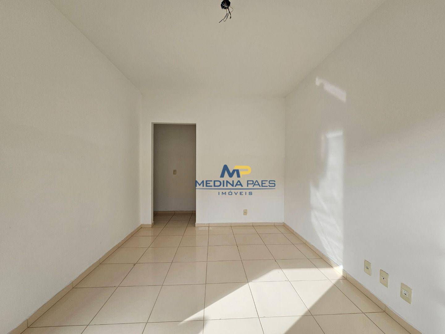 Apartamento à venda com 2 quartos, 67m² - Foto 35
