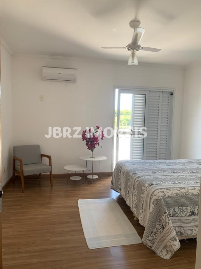 Casa à venda com 3 quartos, 305m² - Foto 18