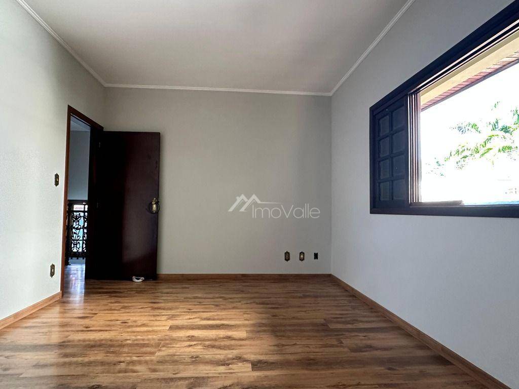 Casa de Condomínio para alugar com 4 quartos, 220m² - Foto 15