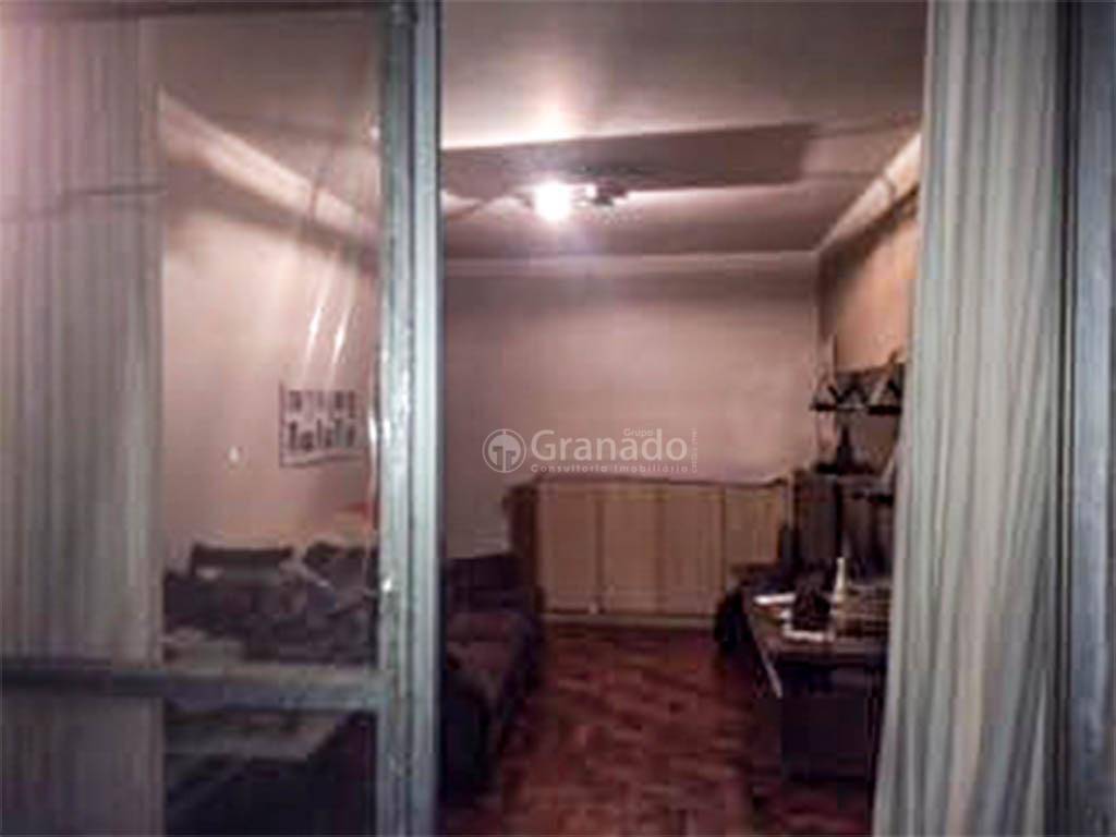 Apartamento à venda com 2 quartos, 70m² - Foto 1