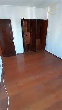 Apartamento à venda com 2 quartos, 75m² - Foto 9