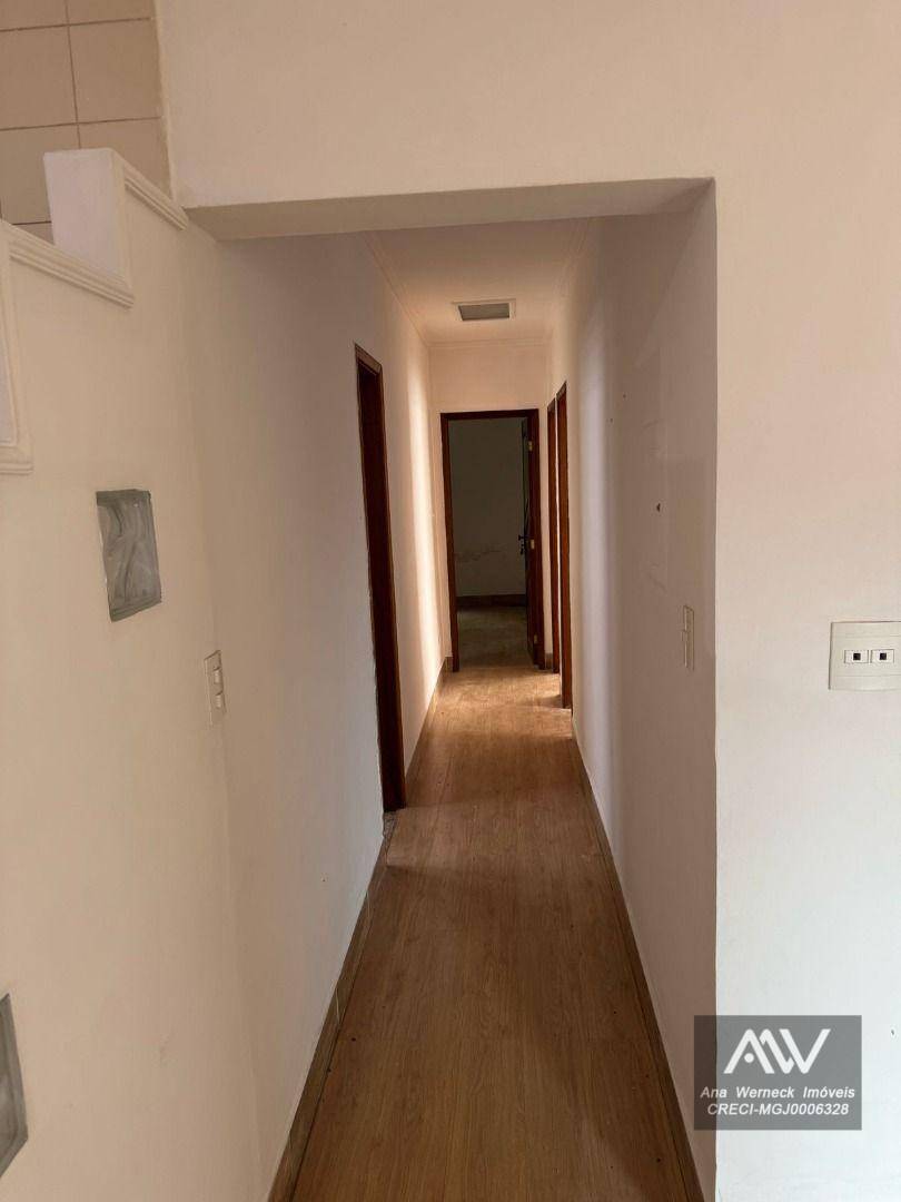 Casa à venda com 4 quartos, 330m² - Foto 8